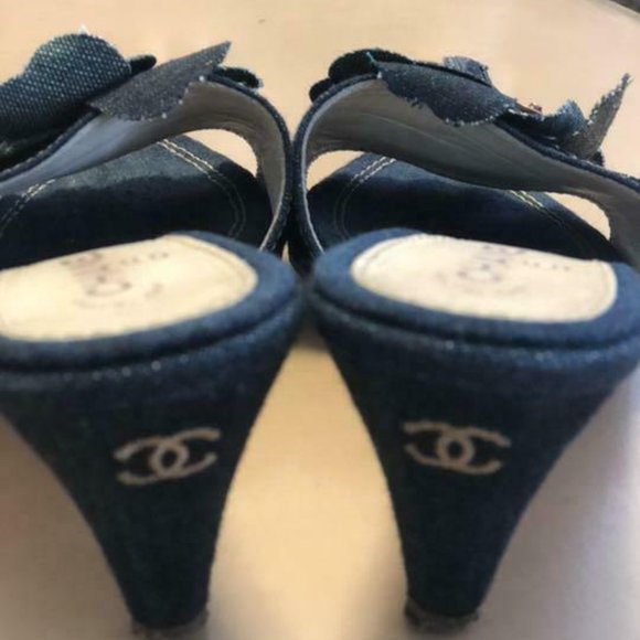 Chanel Camellia size women 6.5US